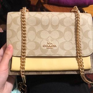 Women’s Crossbody